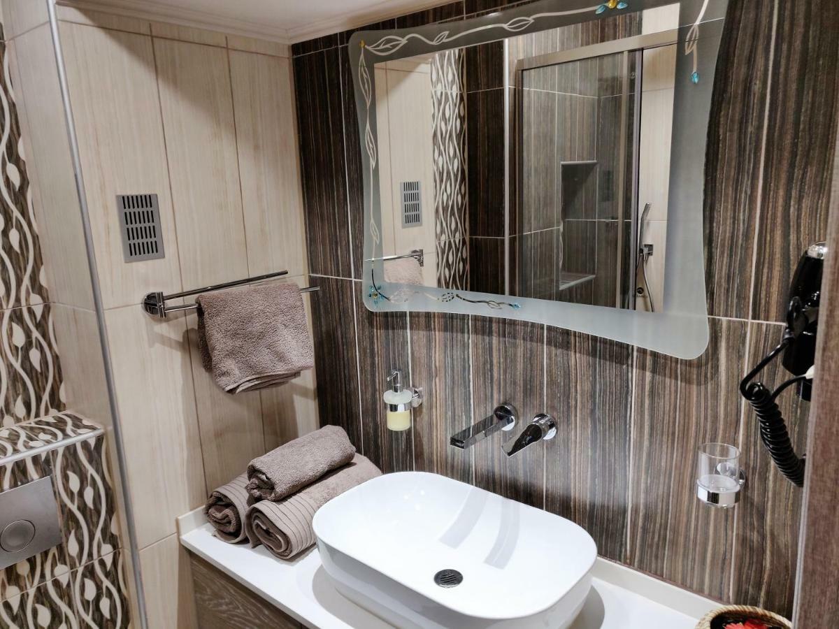 Agias Sofias Street Luxurious Studio Thessaloníki Ngoại thất bức ảnh